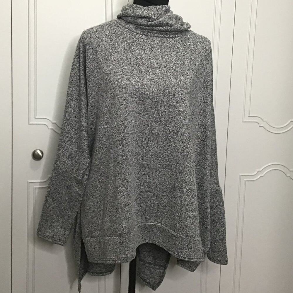 NWOT ZENANA Gray Mix Cowl Neck Oversized Hi-Lo Poncho Sweater - Size Large - Picture 1 of 3
